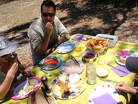 Enjoy a scrumptious morning tea and lunch
